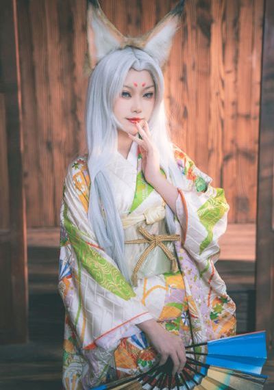 校阅女孩河野悦子