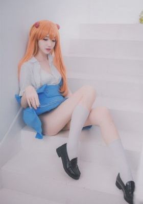 女巨人电影